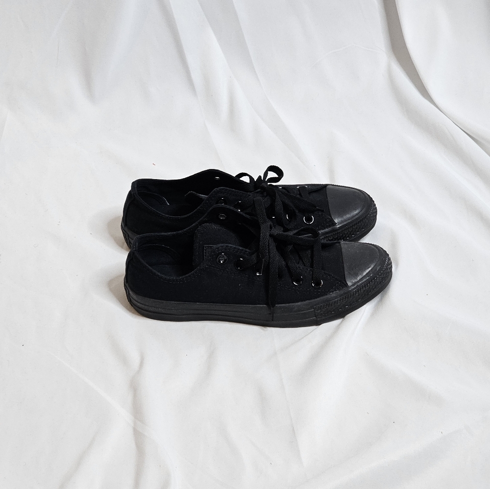 Converse Chuck Taylor All Star All Black Sz 6M/8W